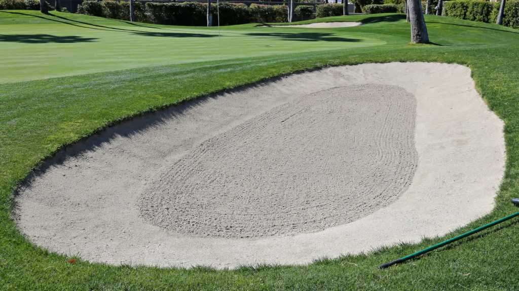 What Are USGA Recommendations for Bunker Sand Selection?