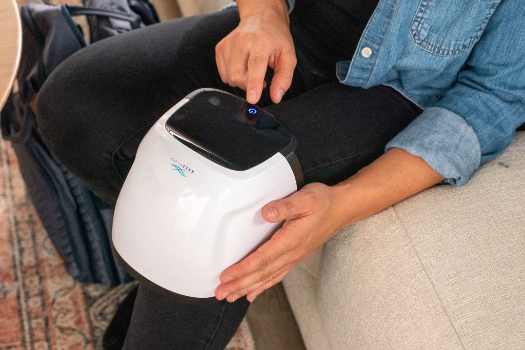 How Does a Knee Pain Massager Machine Work to Improve Blood Circulation?
